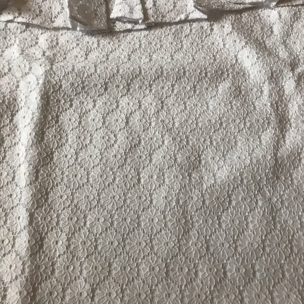MICHAEL KORS LACE COLD SHOULDER RUFFLE TOP - Picture 5 of 5